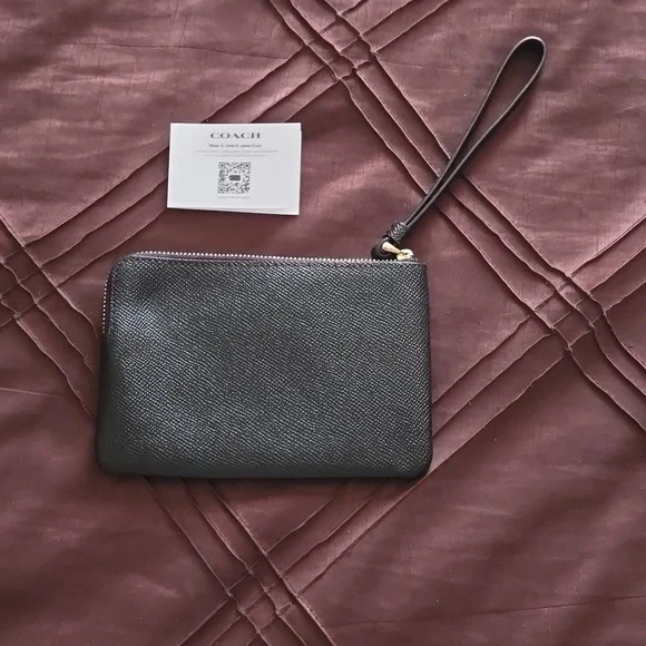 Coach wristlet bag/wallet - Picture 2 of 4
